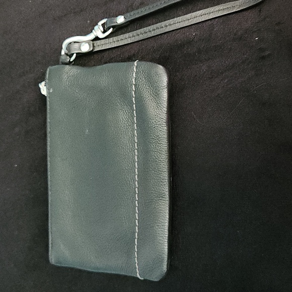 Coach wristlet - Picture 2 of 5